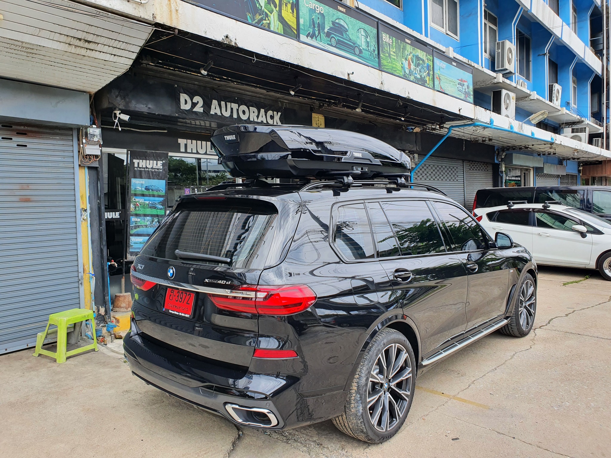 BMW X7 ติดตั้ง roofbox THULE รุ่น Motion XT Size XL