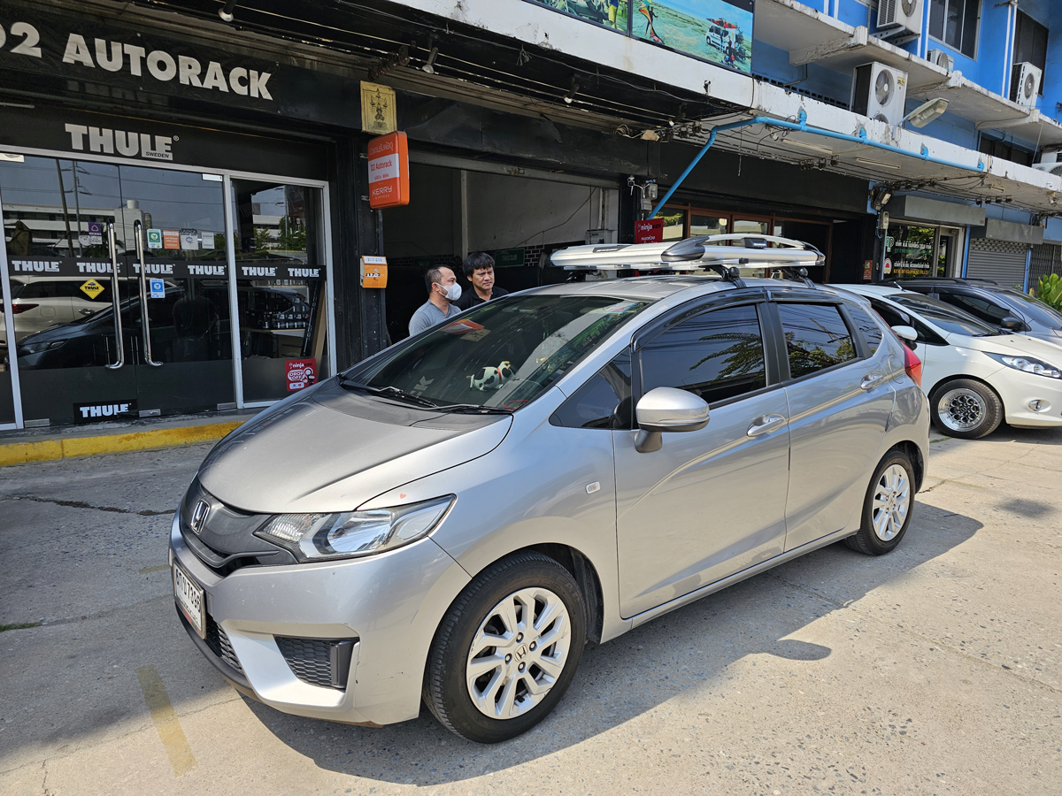 Honda Jazz ติดตั้ง ขาจับแร็คหลังคา CARRYBOY Roofrack รุ่น CB550N 100x120 cm