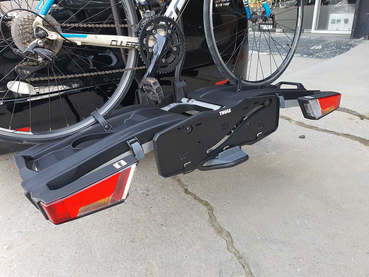 Toyota Alphard ติดตั้ง แร็คบรรทุกจักรยานท้ายรถ thule bikerack รุ่น Easyfold 933