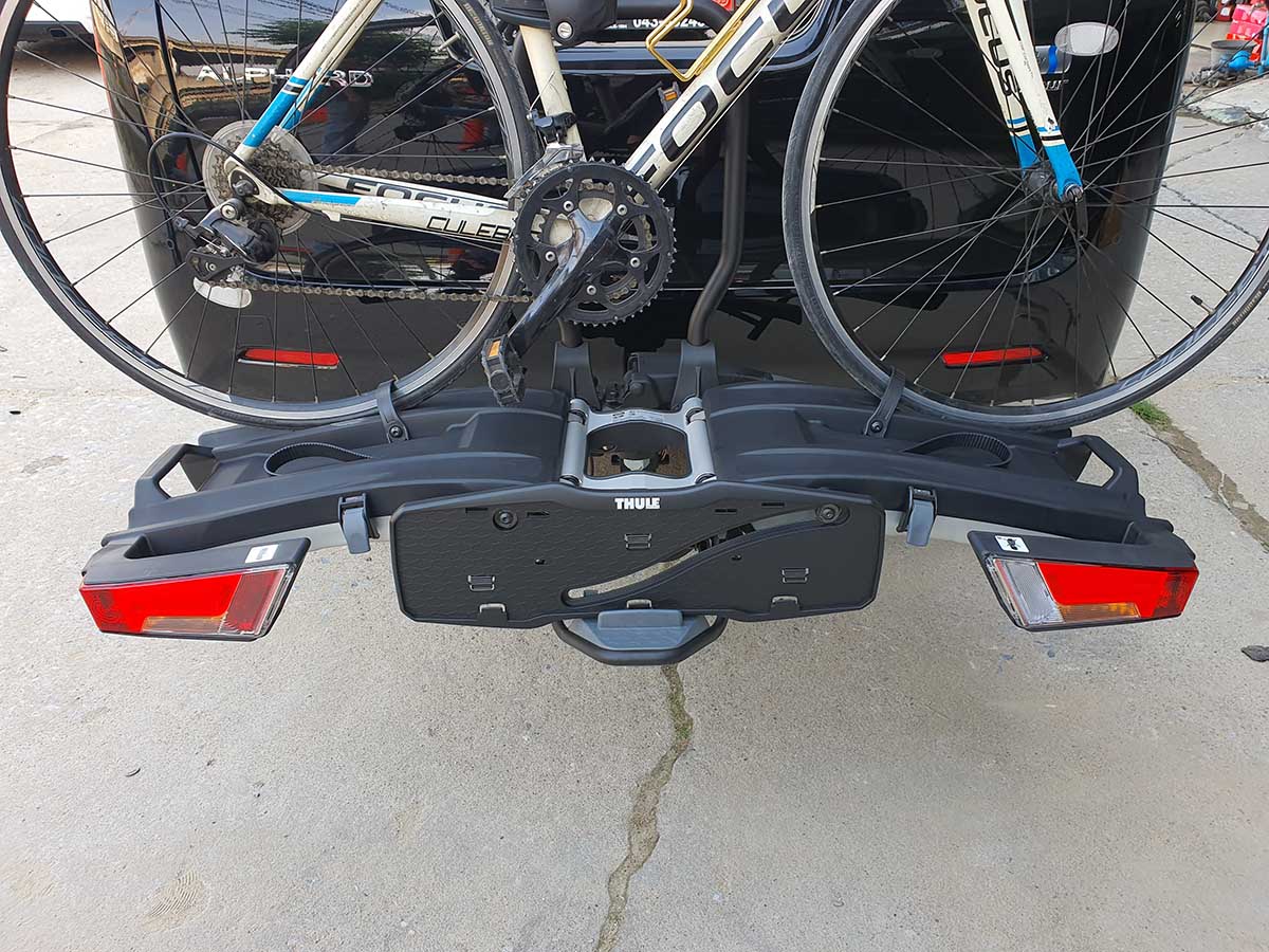 Toyota Alphard ติดตั้ง แร็คจักรยานไม่ถอดล้อ thule bikerack รุ่น Easyfold 933