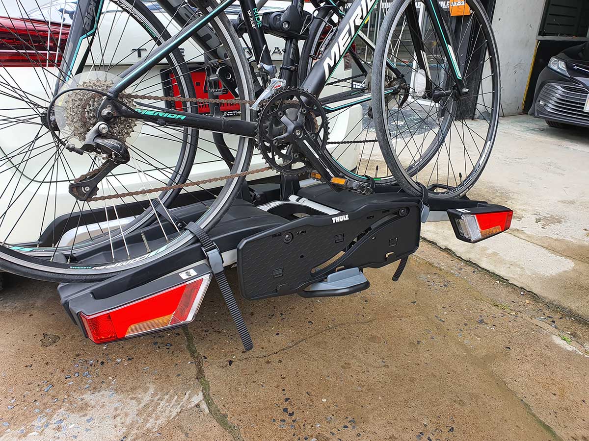 Nissan Terra ติดตั้ง แร็คบรรทุกจักรยานท้ายรถ thule bikerack รุ่น Easyfold 933