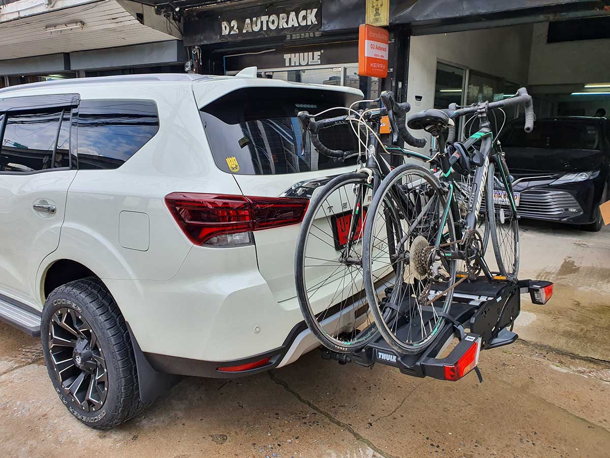 Nissan Terra ติดตั้ง แร็ควางจักรยานท้ายรถ thule bikerack รุ่น Easyfold 933