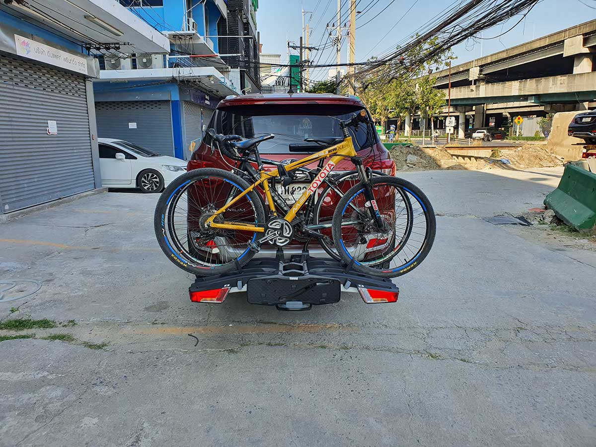 Ford Everest ติดตั้ง แร็คจักรยานท้ายรถ thule bikerack รุ่น Easyfold 934