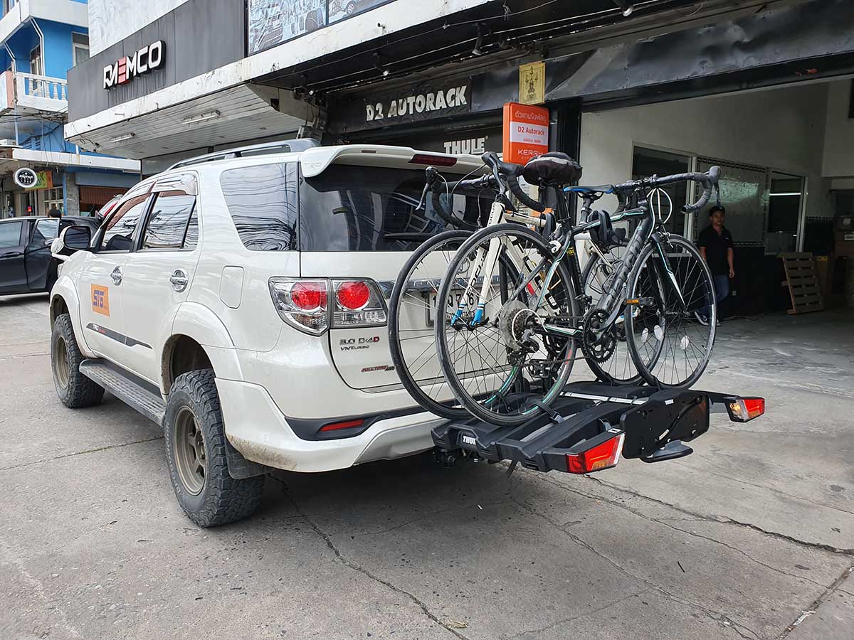 Toyota Fortuner 08-14 ติดตั้ง แร็คจักรยาน thule bikerack รุ่น Easyfold 934