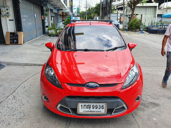 ราวหลังคารถเก๋ง แร็คหลังคาYAKIMA Normal Roof รุ่น Flush Bar NR01 ประกอบด้วย ชุดขาจับแร็ค YAKIMA + ชุดคานขวาง ครบชุด ราวหลังคา ขาจับคานขวาง