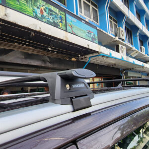 ขายึดแร็คหลังคา YAKIMA Flush Rail รุ่น Through Bar FH02 ประกอบด้วย ชุดขาจับแร็ค YAKIMA + ชุดคานขวาง ครบชุด แร็คจักรยานกระบะไม่ถอดล้อ rackหลังคารถ ยากิมา THULE thailand