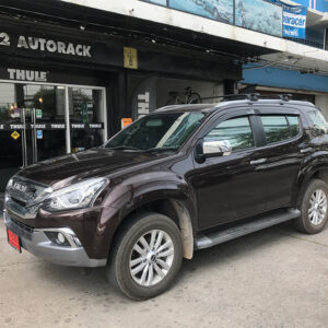 แร็คหลังคา YAKIMA Fix Point รุ่น Through Bar FP02 ประกอบด้วย ชุดขาจับแร็ค YAKIMA + ชุดคานขวาง ครบชุด แร็คหลังคามือสอง แร็คหลังคากระบะ ยากิมา roofrackbar ติดหลังคารถยนต์