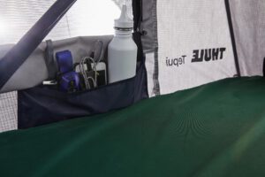 ติดเต็นท์หลังคา รถ กระบะ รุ่น THULE Tepui Explorer Ayer 2 มีพื้นที่ใช้ส่อยและเก็บของในตัวเต็นท์ ให้สะดวกสบายต่อการพักผ่อนอย่างเต็ม